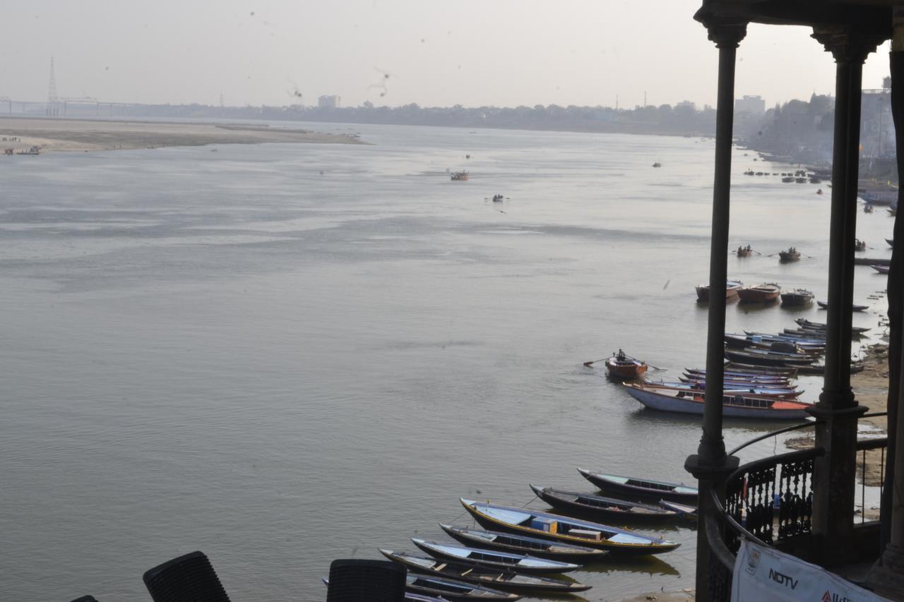 Hotel Sita Palace On Heritage Ghats Of Benaras Varanasi Exterior photo
