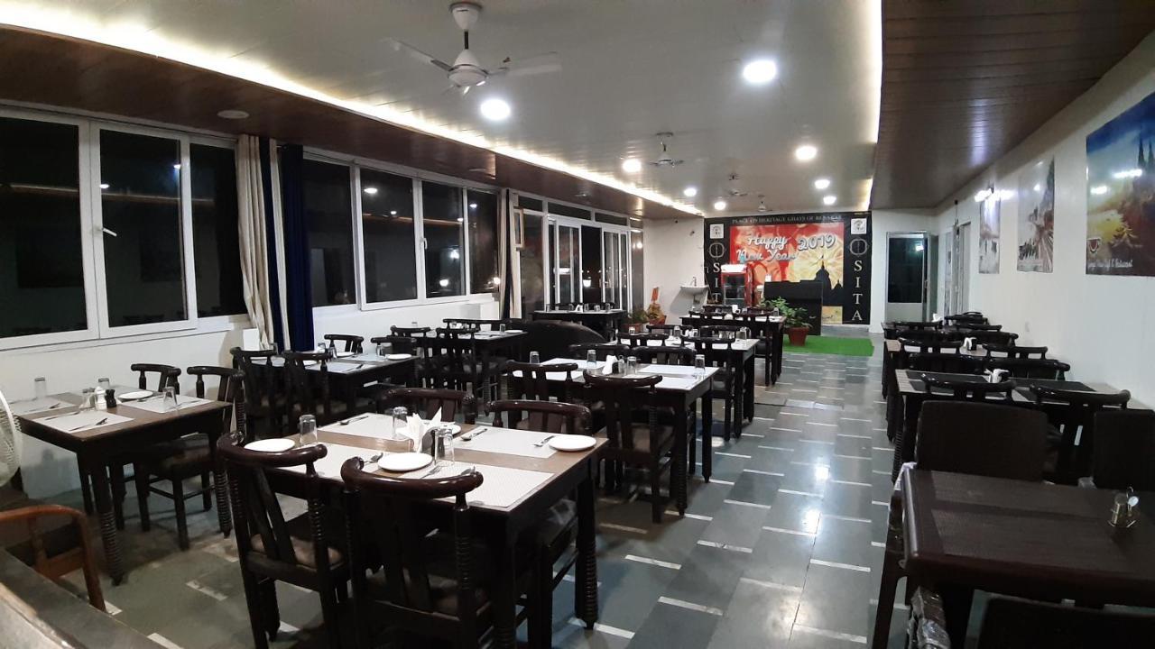 Hotel Sita Palace On Heritage Ghats Of Benaras Varanasi Exterior photo