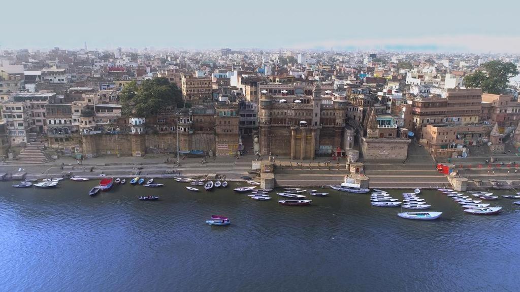 Hotel Sita Palace On Heritage Ghats Of Benaras Varanasi Exterior photo